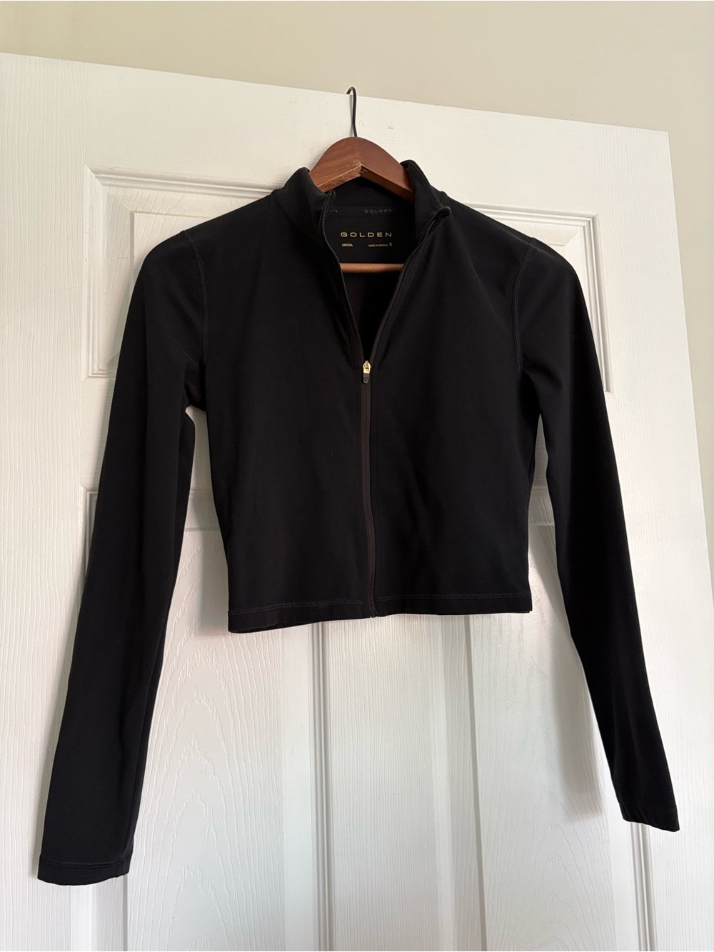 Limit Zip-Up - Picture 2 of 3